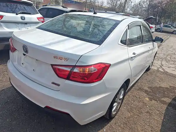 Changan Yuexiang V7 2016