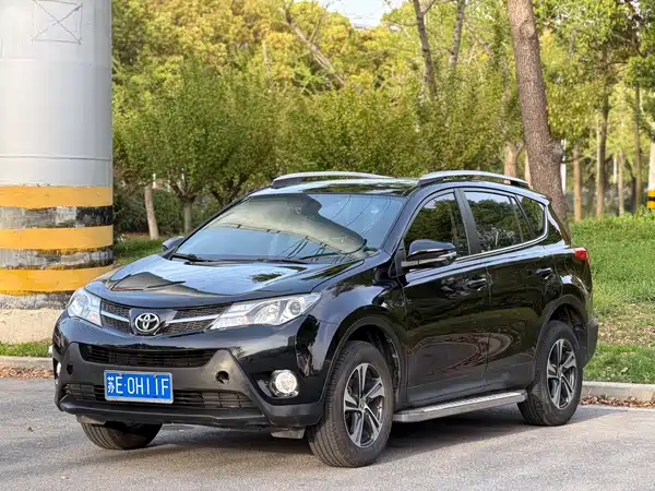 Toyota RAV4 2015
