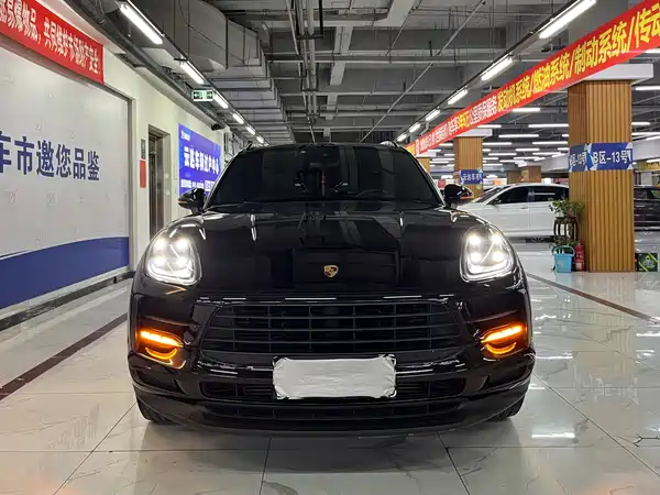 Porsche Macan 2020