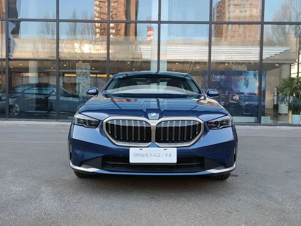 BMW 5 Series — фото 2