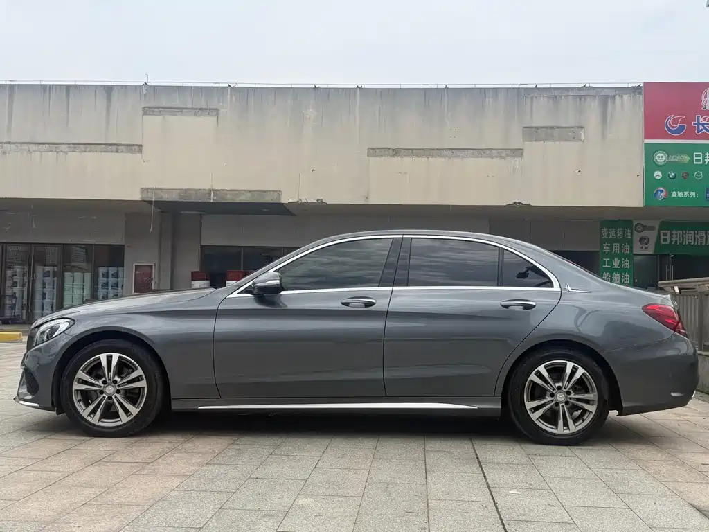 Mercedes-Benz C-Class 2017 — фото 20