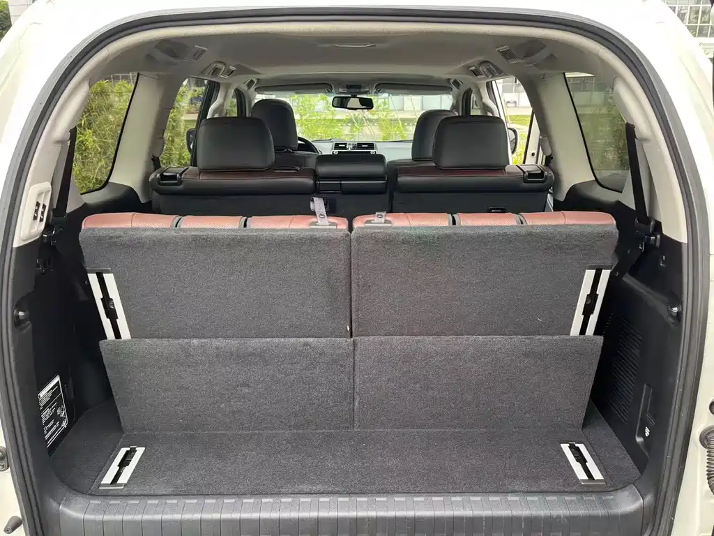 Toyota Prado 2019 — фото 11