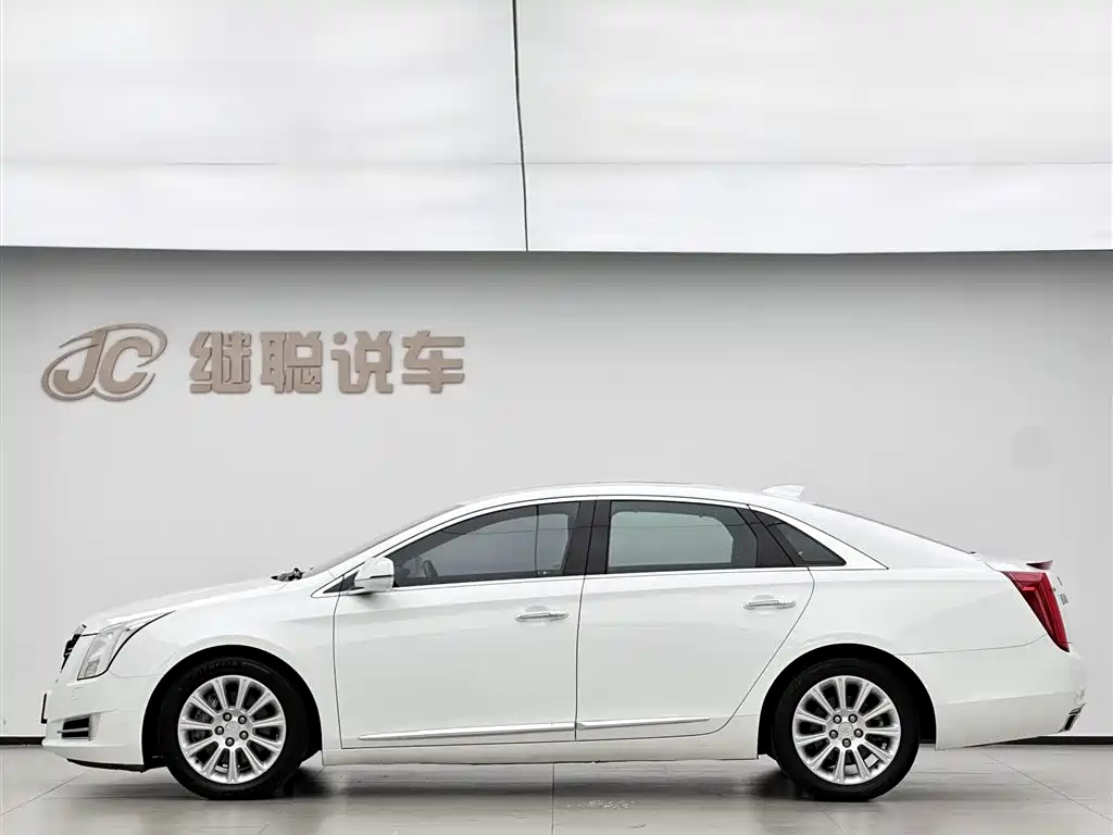 Cadillac XTS 2017 — фото 3