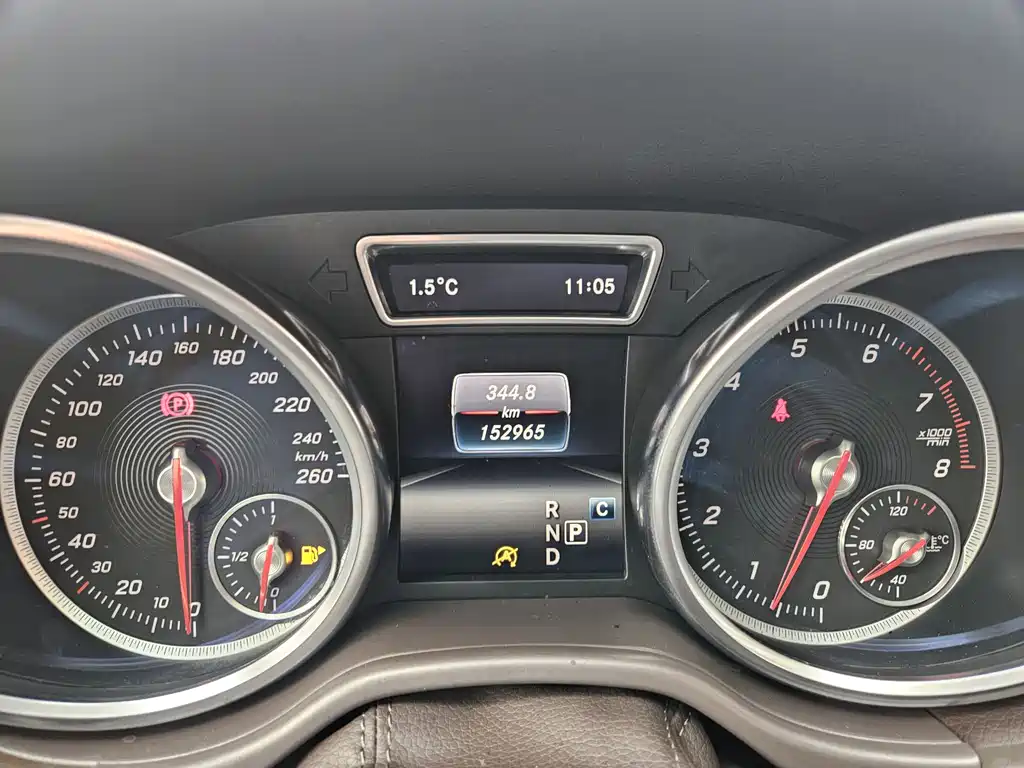 Mercedes-Benz GLE 2018 — фото 18
