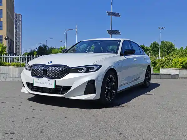 BMW i3 2025