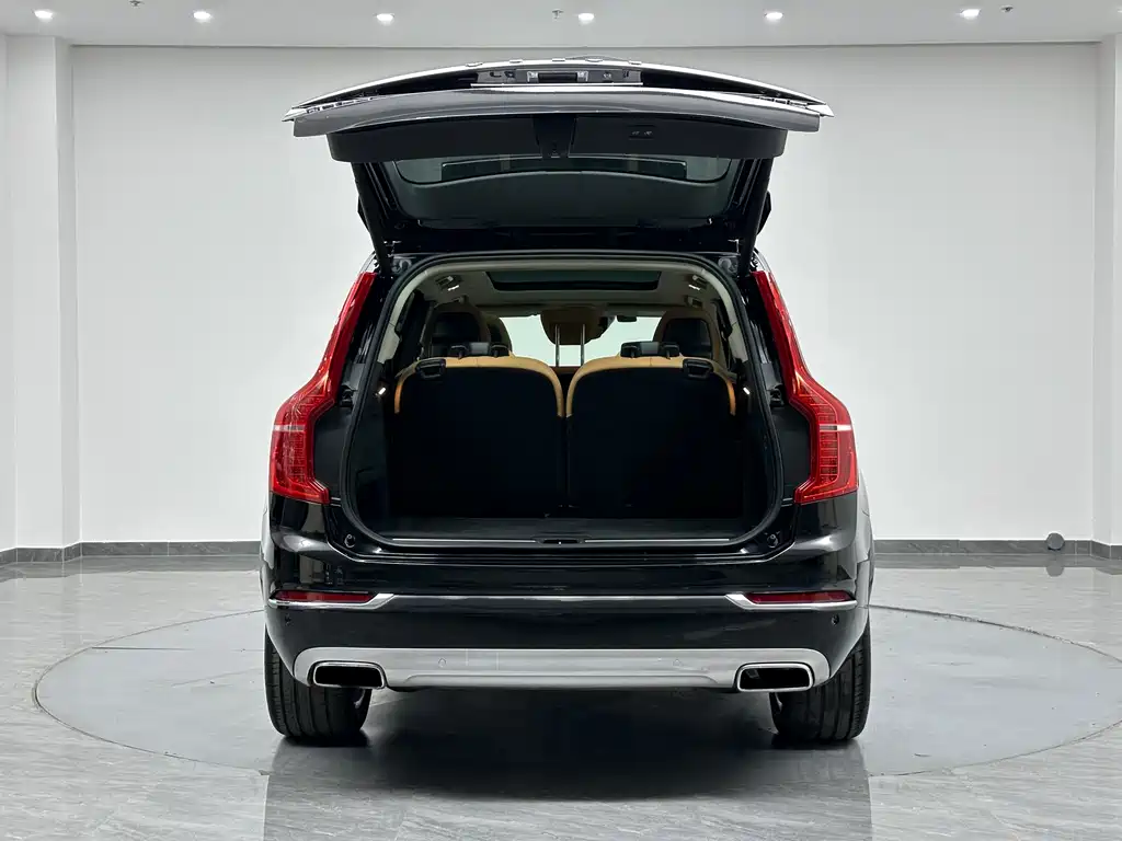 Volvo XC90 2016 — фото 29