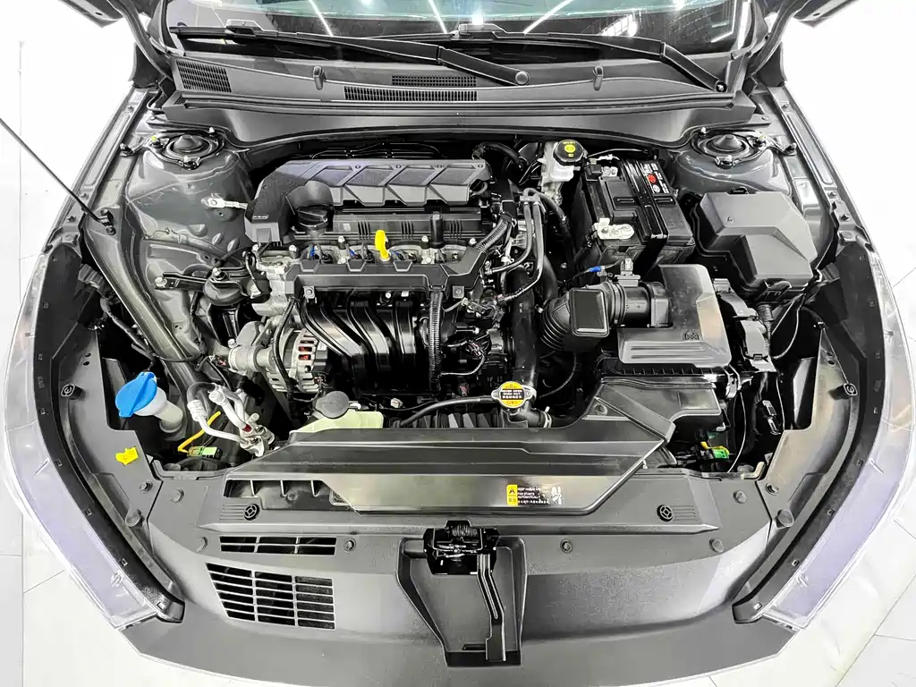 Hyundai Elantra 2023 — фото 18