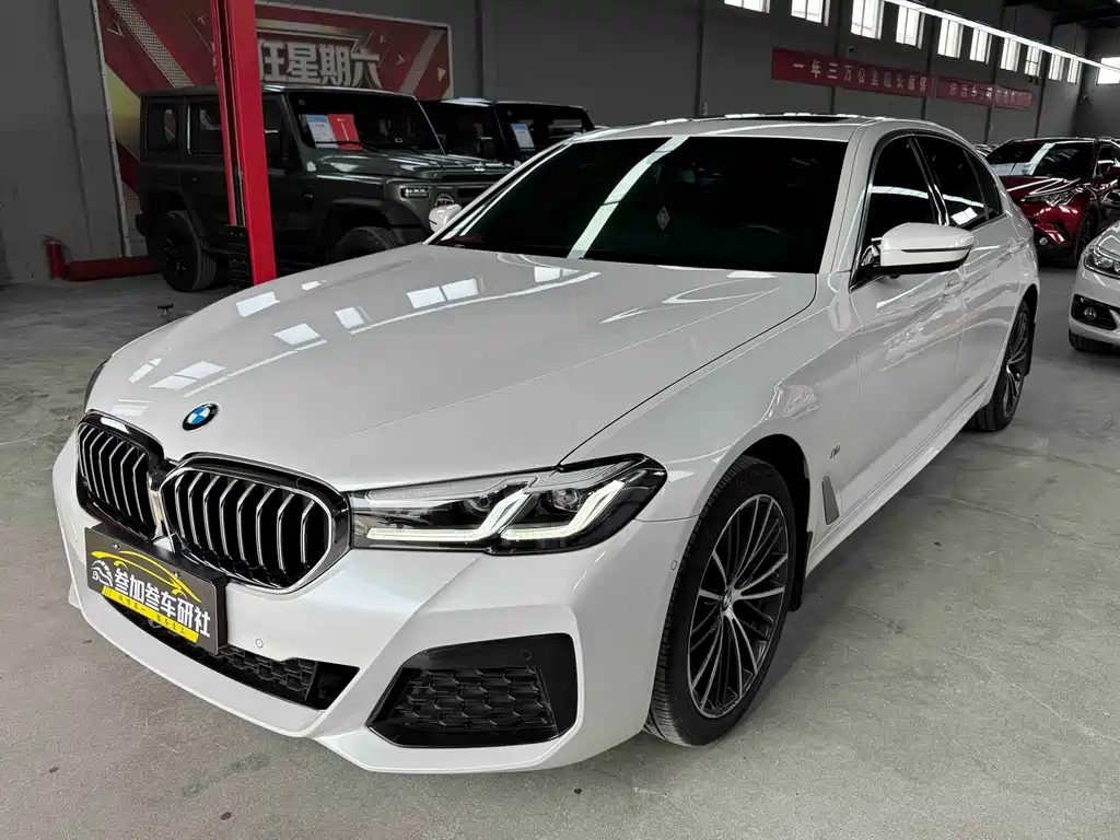BMW 5 Series 2024 — фото 1