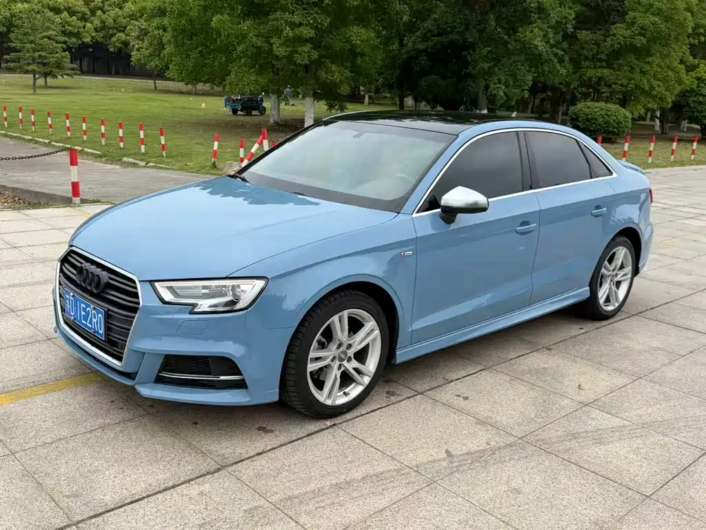 Audi A3 2018 — фото 3