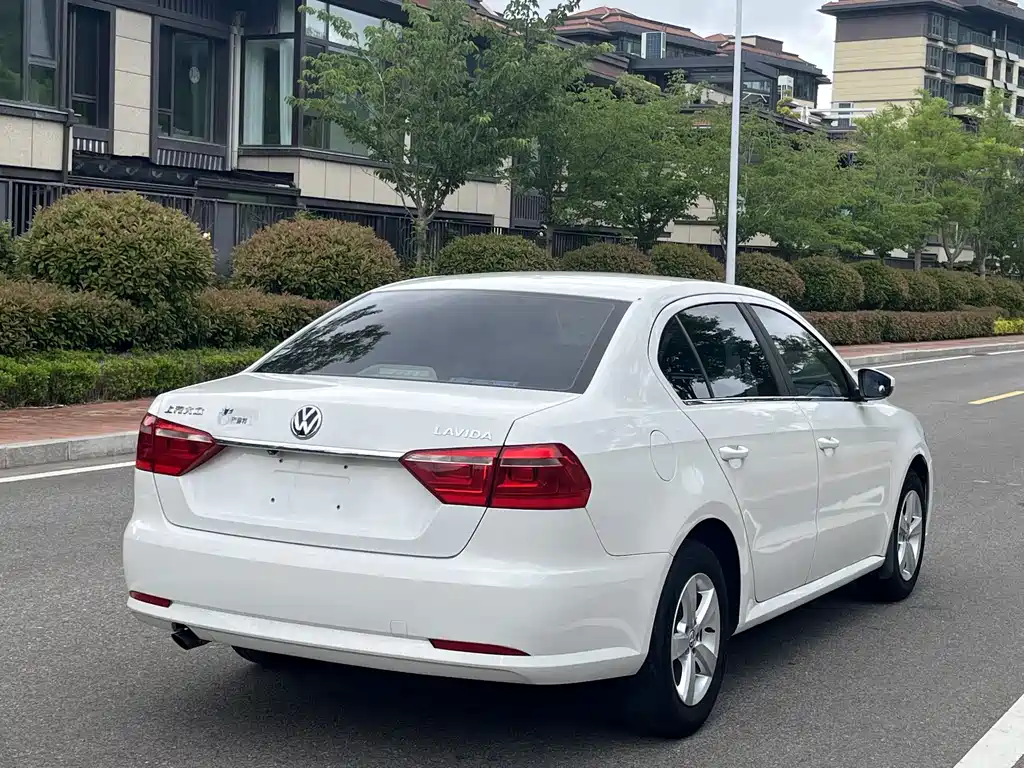Volkswagen Lavida 2018 — фото 5