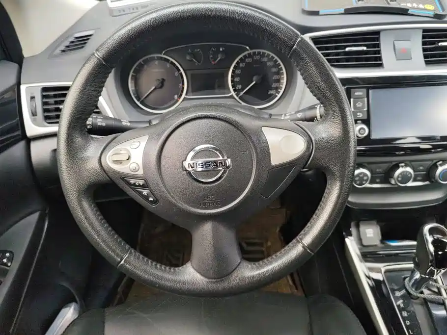 Nissan Sylphy 2018 — фото 15