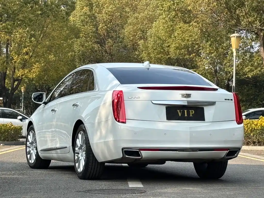 Cadillac XTS 2017 — фото 4