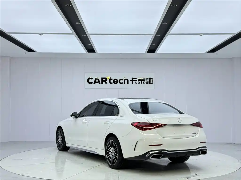 Mercedes-Benz C-Class 2023 — фото 7