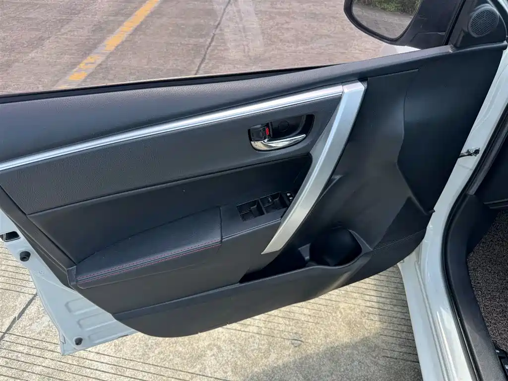 Toyota Corolla 2019 — фото 11