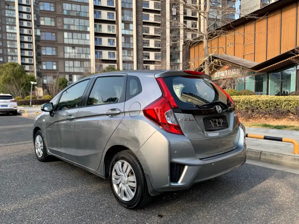 Honda Fit 2016 — фото 6