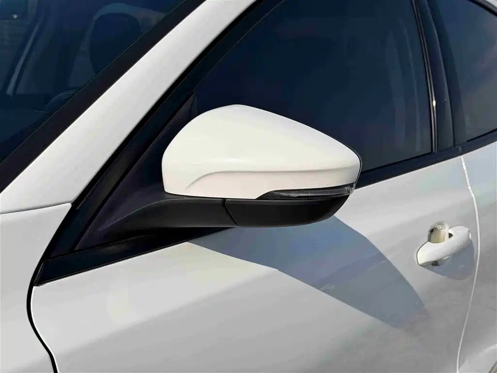 Ford Focus 2022 — фото 15