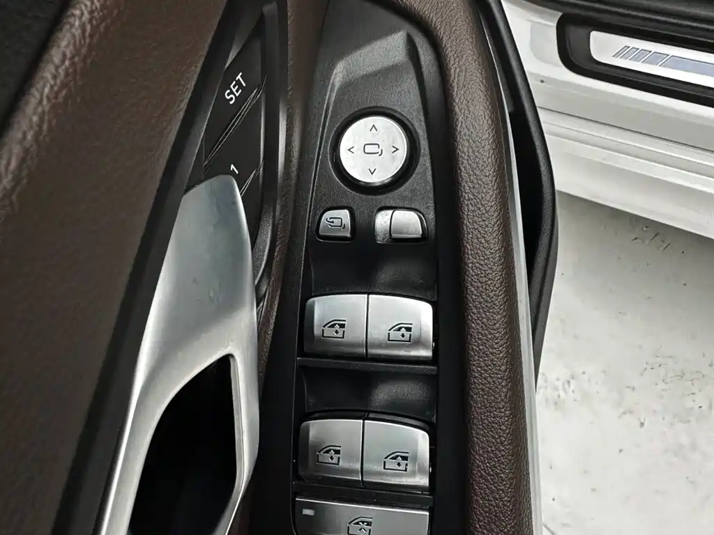 BMW 3 Series 2022 — фото 16