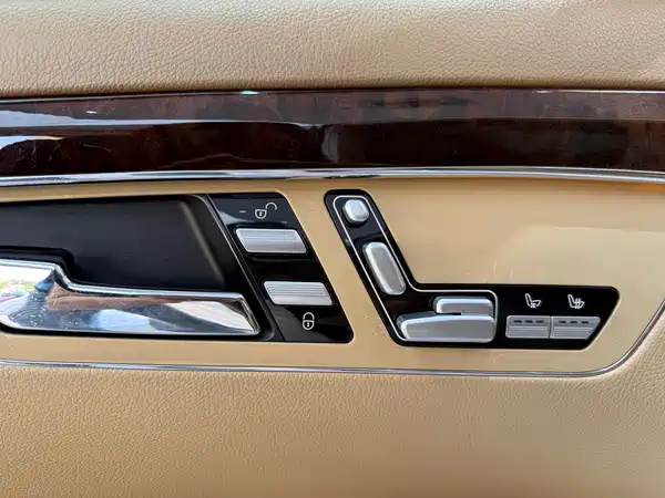 Mercedes-Benz S-Class 2010