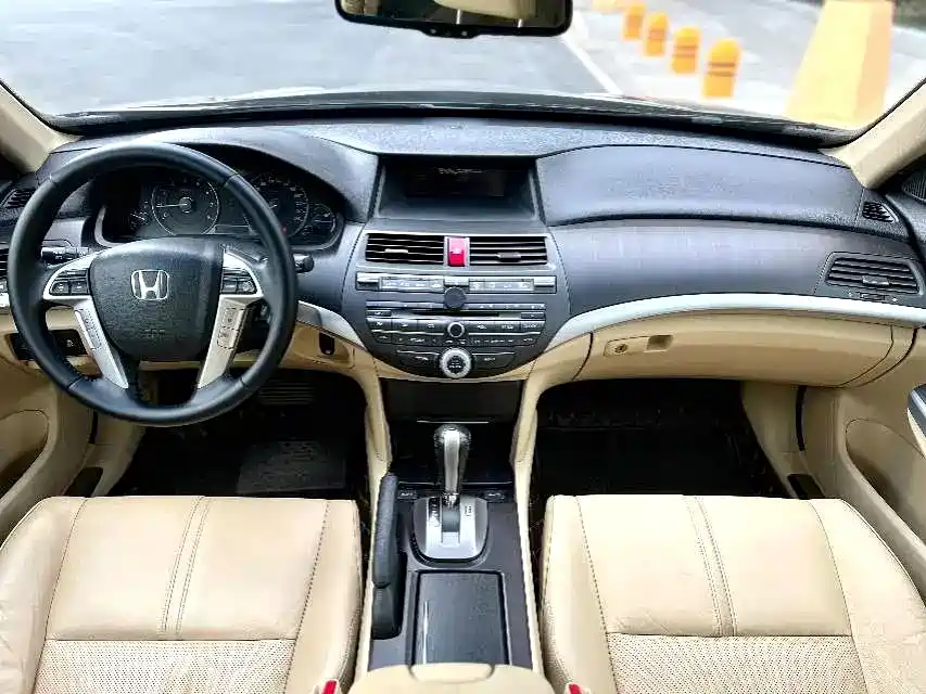 Honda Crosstour 2013 — фото 9