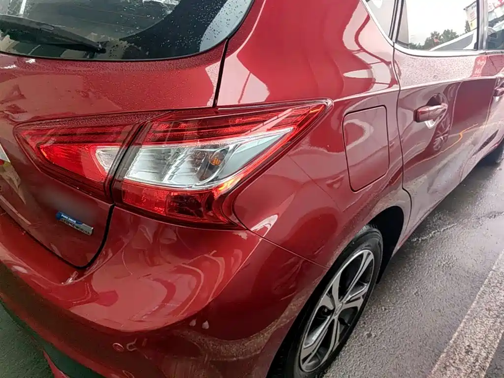 Nissan Tiida 2019 — фото 8