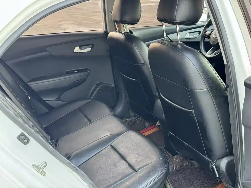Kia Forte 2020 — фото 12