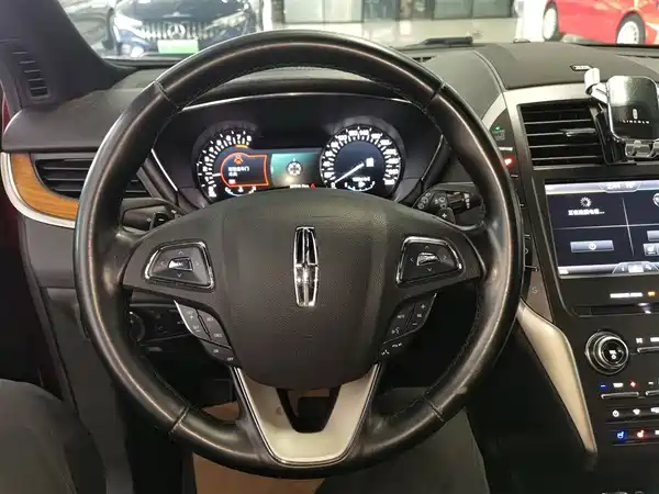 Lincoln MKC 2014