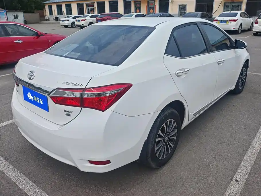 Toyota Corolla 2018 — фото 3