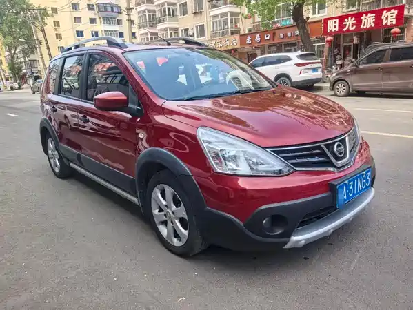 Nissan Livina 2013