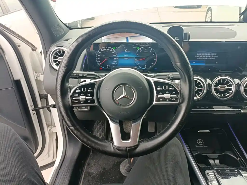 Mercedes-Benz GLB 2021 — фото 11