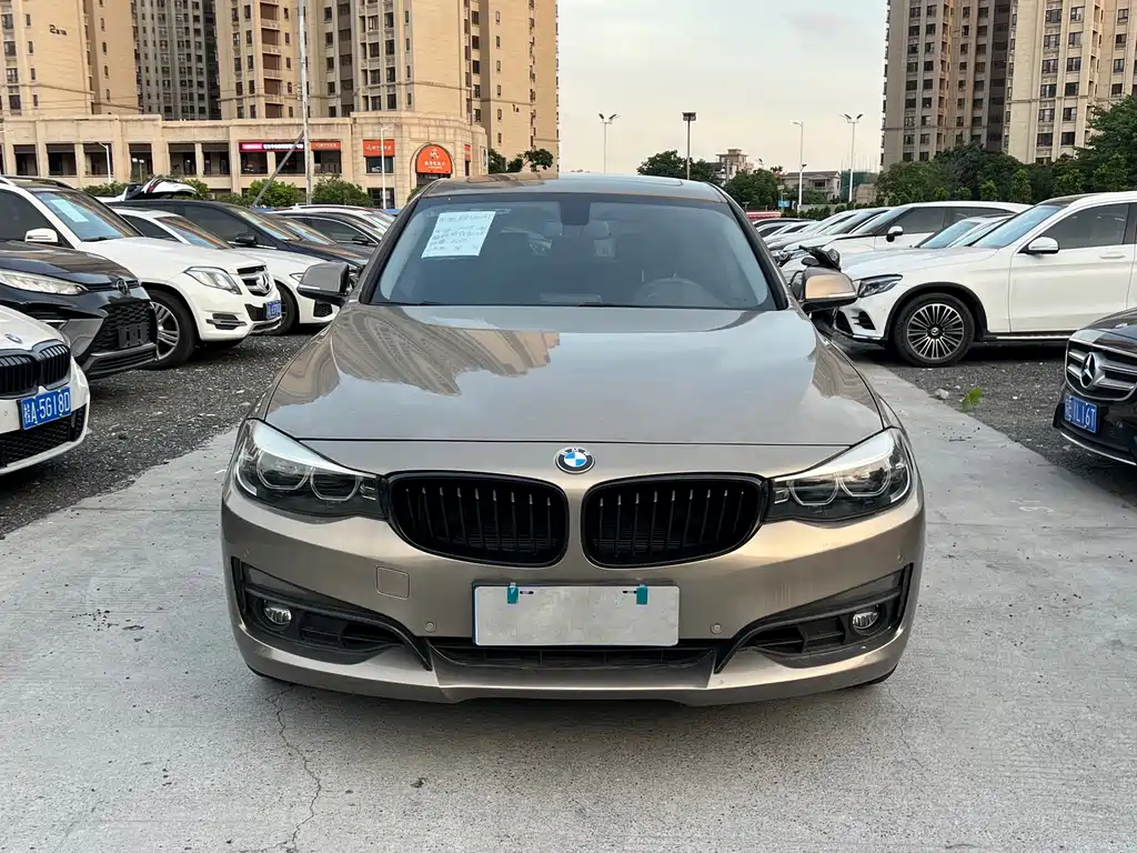 BMW 3 Series GT 2018 — фото 1