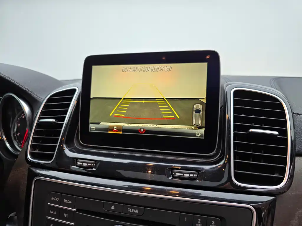 Mercedes-Benz GLE 2018 — фото 24