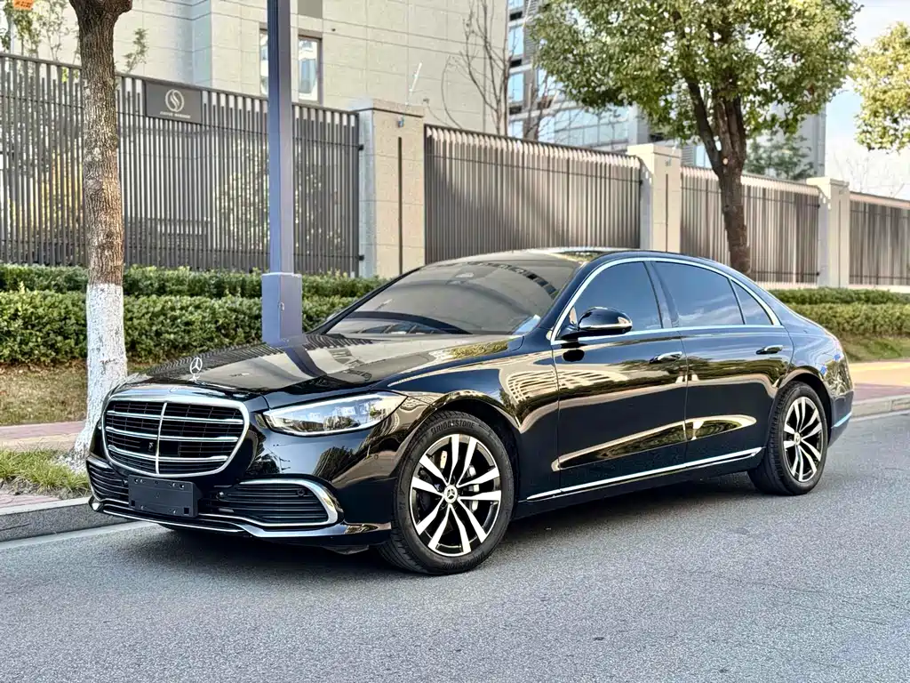 Mercedes-Benz S-Class 2024 — фото 1