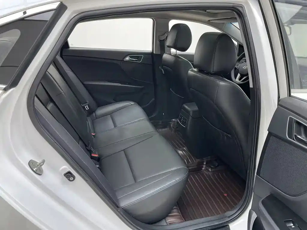 Hyundai Mistra 2016 — фото 15