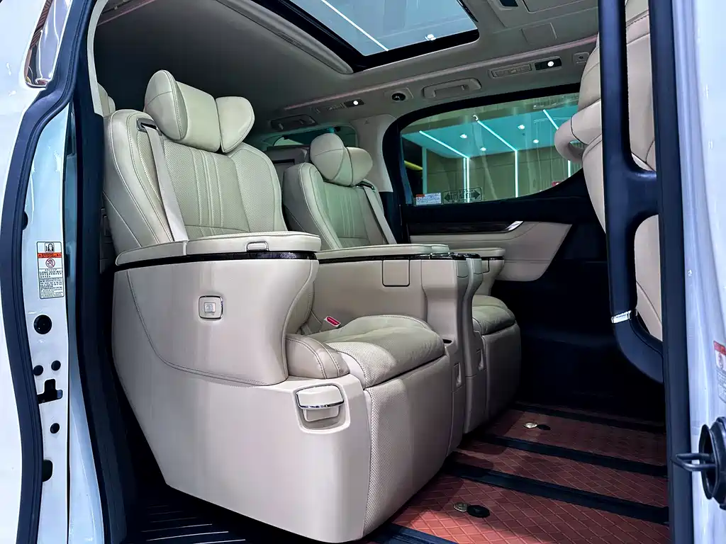 Toyota Vellfire 2022 — фото 14