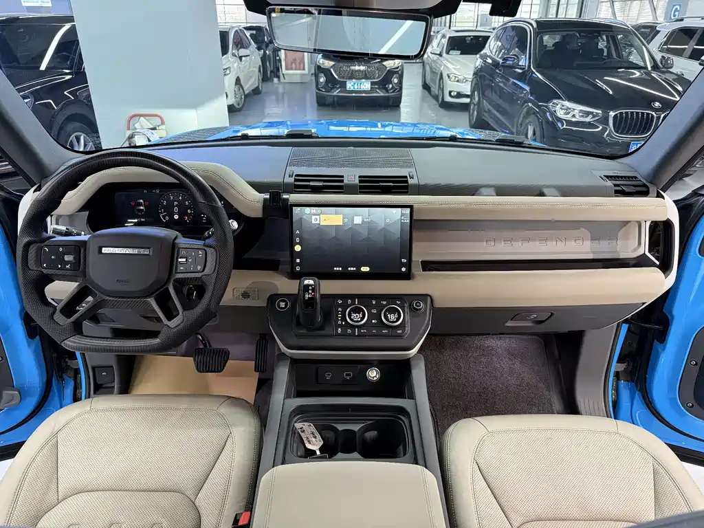 Land Rover Defender 2021 — фото 20