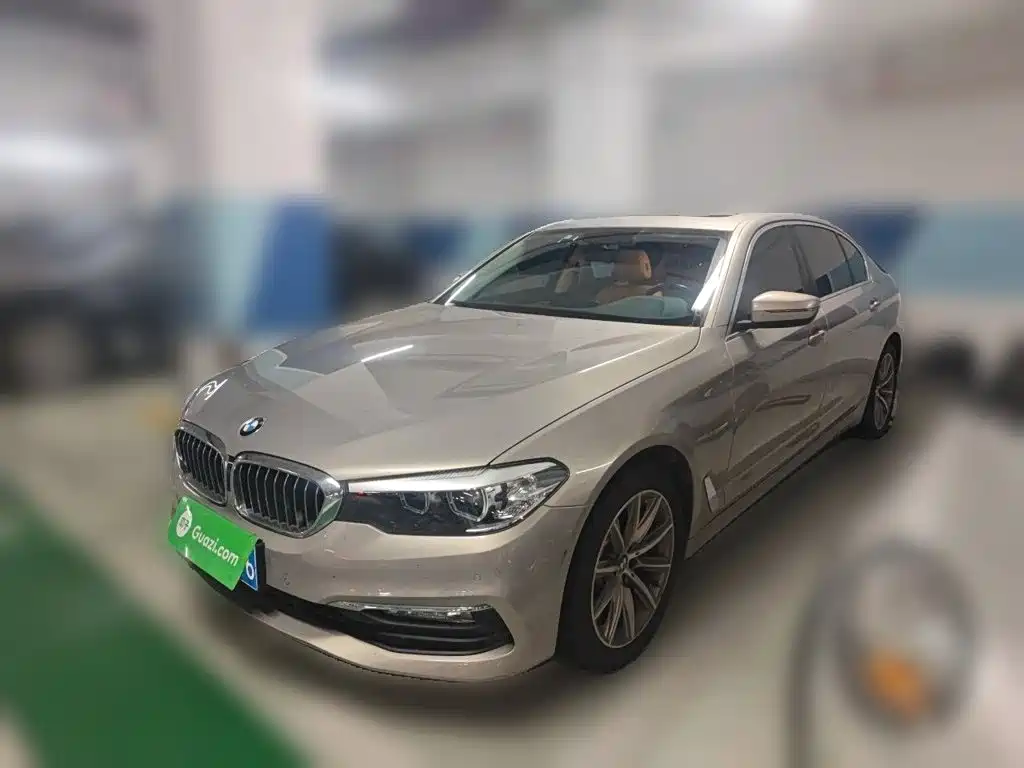 BMW 5 Series 2018 — фото 1