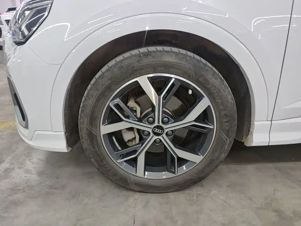 Audi Q3 Sportback 2022 — фото 23