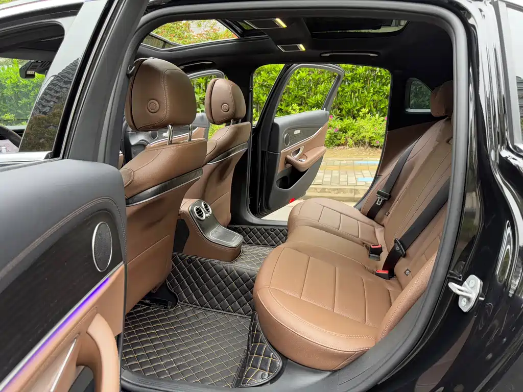 Mercedes-Benz E-Class 2023 — фото 12