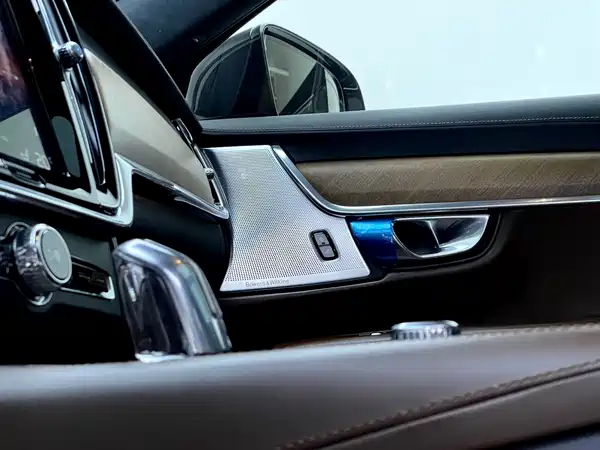 Volvo S90 Plug-In Hybrid 2019