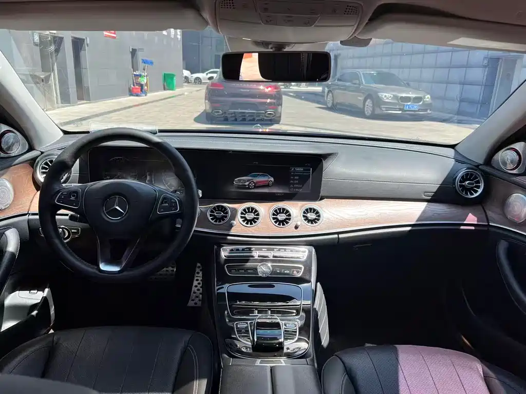 Mercedes-Benz E-Class 2017 — фото 13
