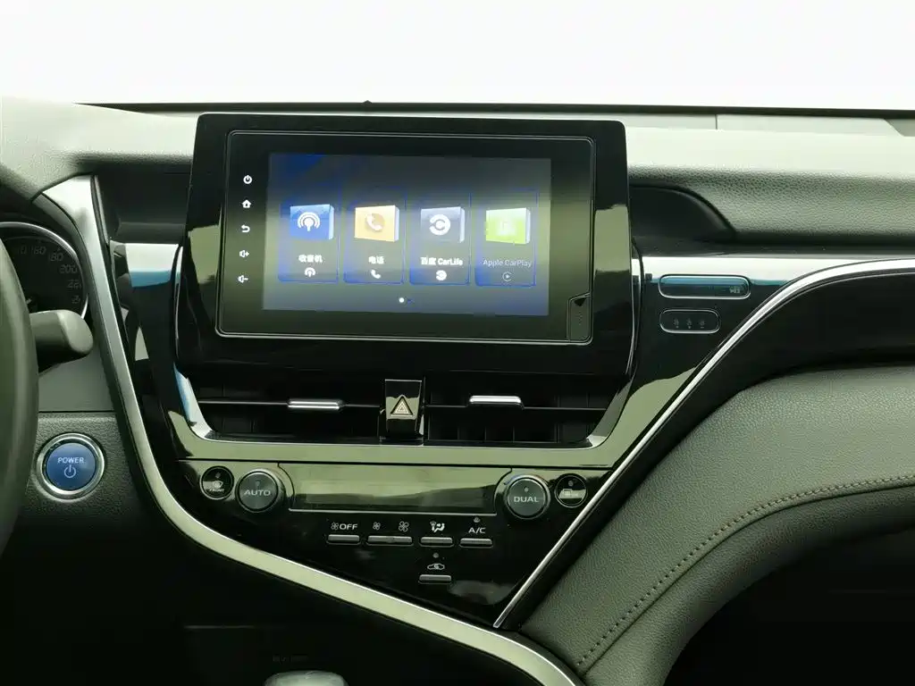Toyota Camry 2021 — фото 12