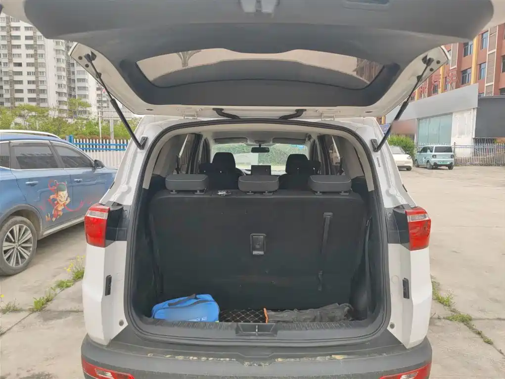 Wuling Hongguang S3 2019 — фото 19