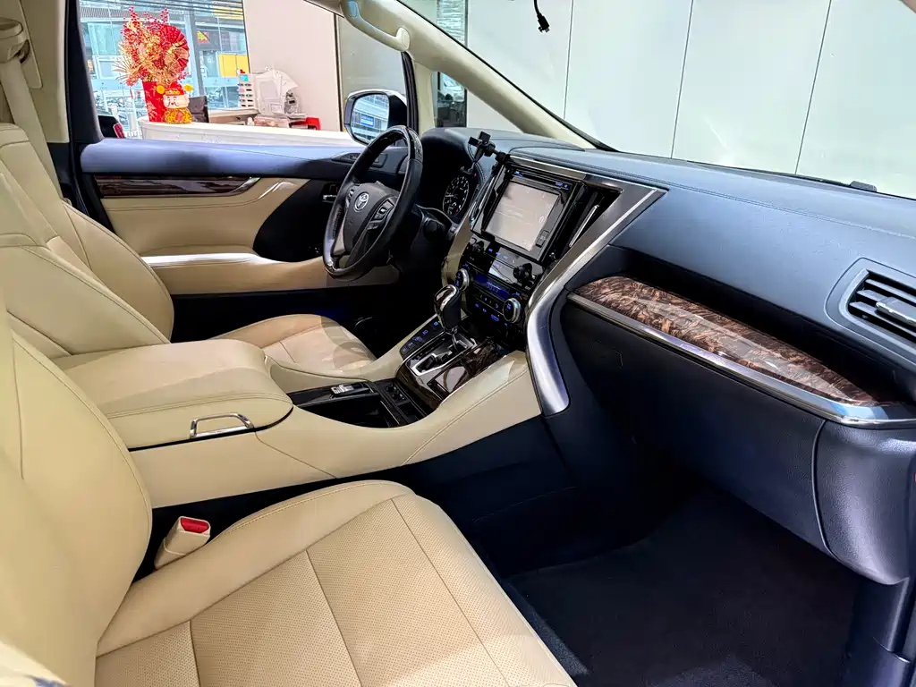 Toyota Alphard 2019 — фото 5