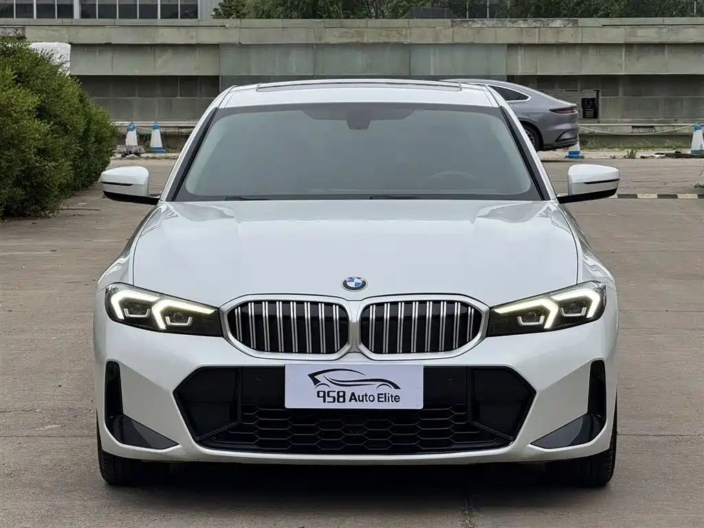 BMW 3 Series 2023
