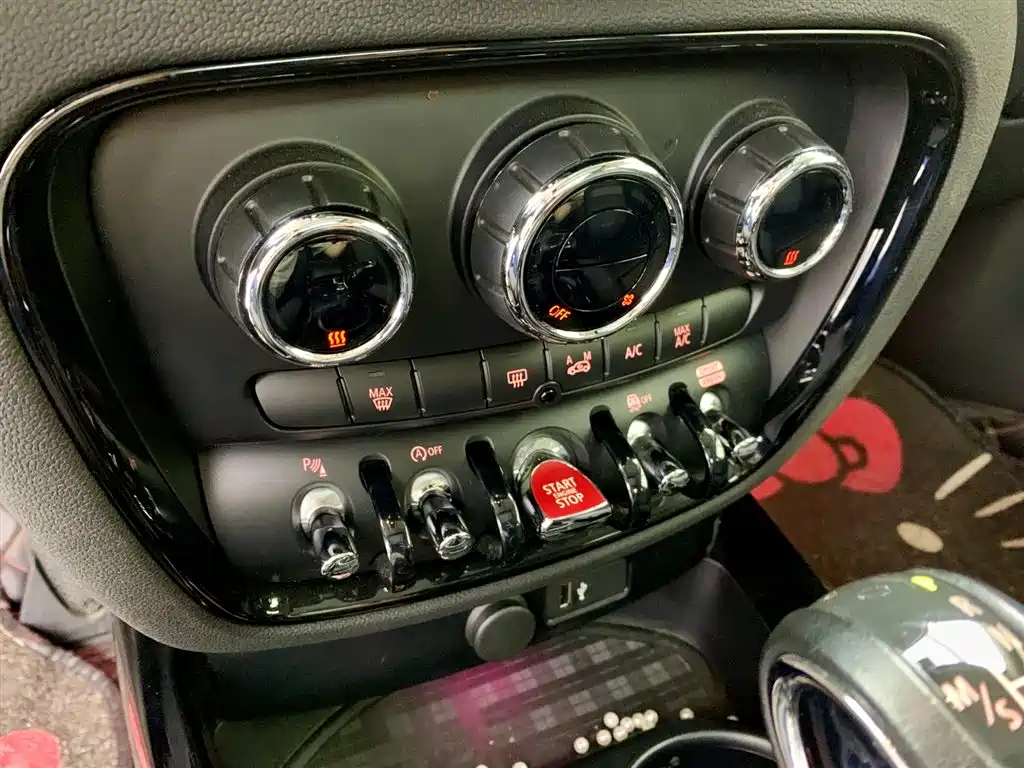 MINI Clubman 2018 — фото 21