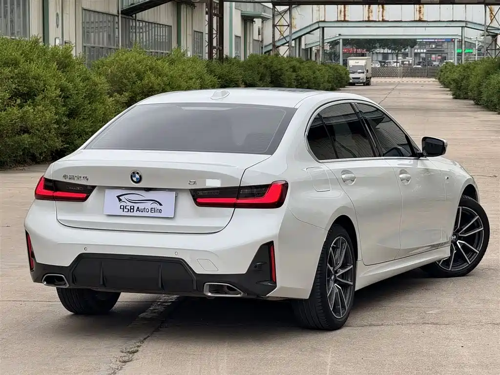 BMW 3 Series 2023 — фото 12