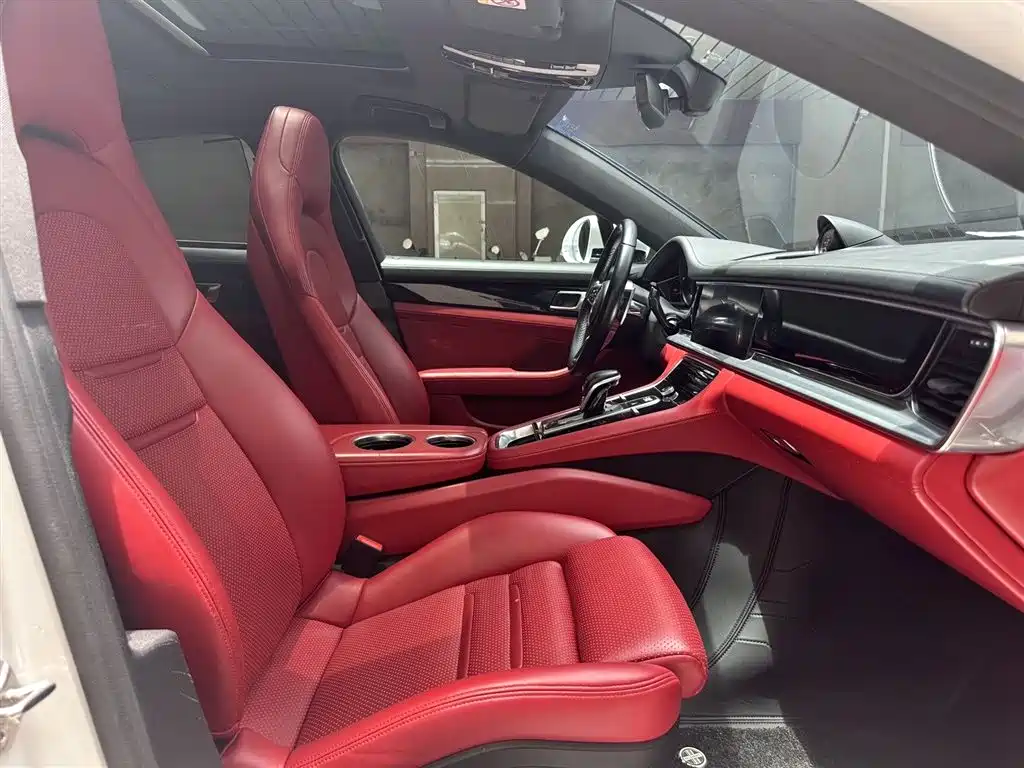 Porsche Panamera 2018 — фото 14