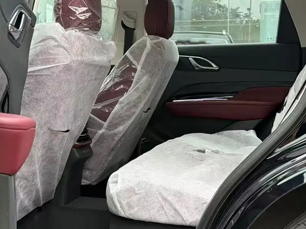 Hongqi HS3 PHEV 2025