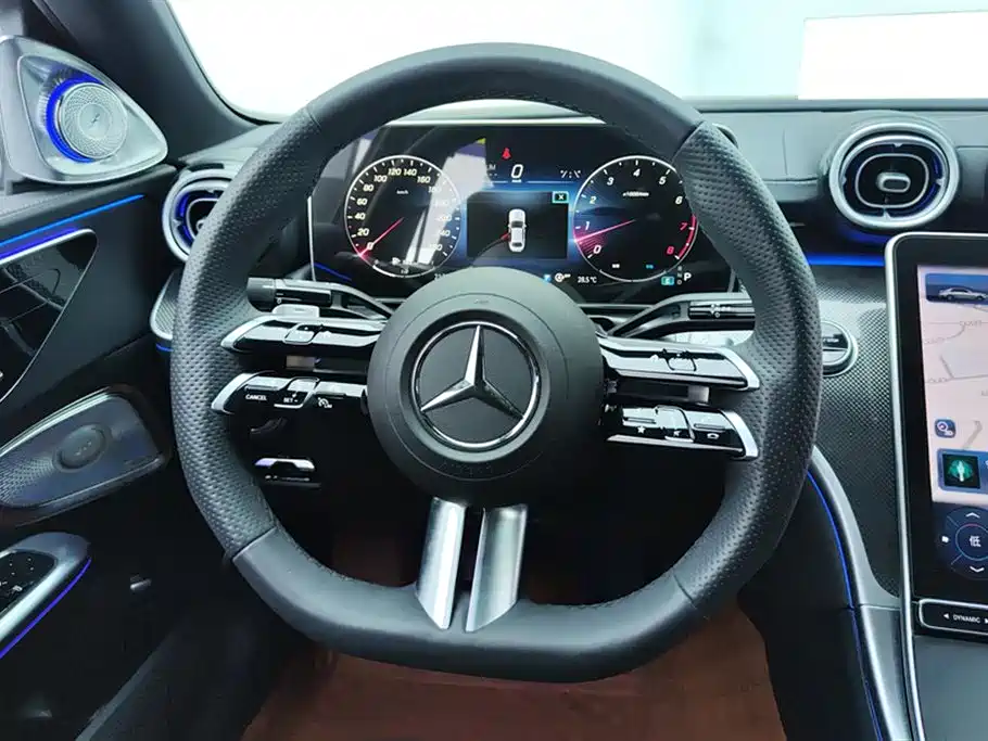 Mercedes-Benz C-Class 2023 — фото 15