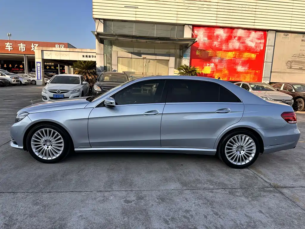 Mercedes-Benz E-Class 2016 — фото 12